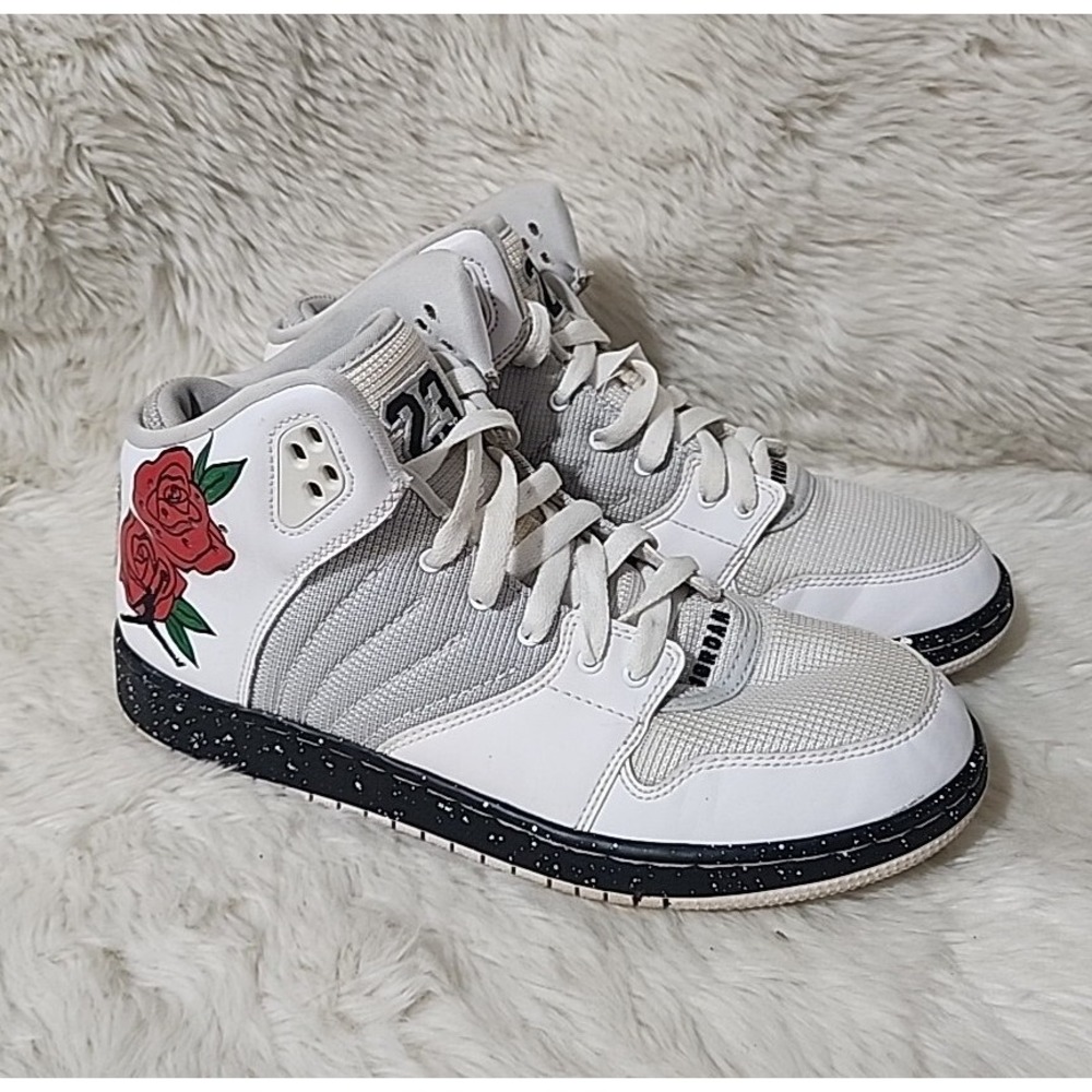 Jordan Flight 45 High Kids Size 7Y White Black Red Rose Floral 828237-100